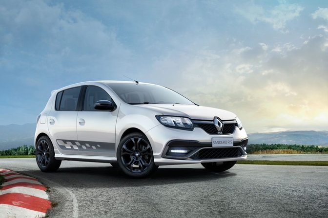 renault-sandero-rs_01