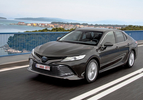 Toyota Camry rijtest review 2020 autofans