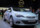 Opel Astra Gtc-11