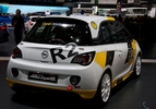 Live in Genève: Adam R2 Rally