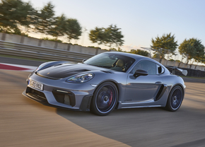 Porsche 718 Cayman GT4 RS