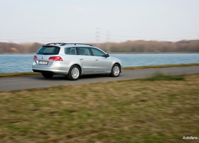 Volkswagen-Passat-TDI-Bluemotion-2010-01