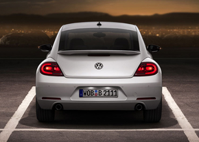 2012-Volkswagen-Beetle-2