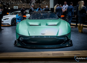 aston-martin-vulcan-geneve-2015