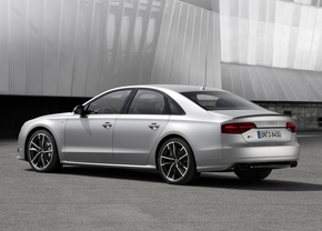 audi-s8-plus-2015