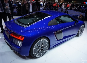 audi-r8-e-tron-2015