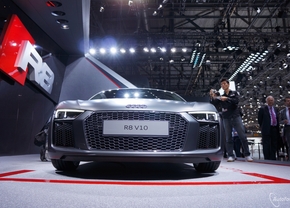 audi-r8-v10-2015