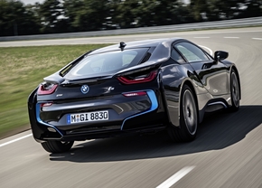 BMW i8 in zwarte livrei (2013)