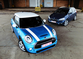 BMW-225iAT-VS-Mini-CooperS-5deur