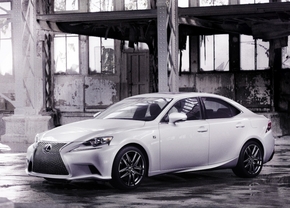 Officieel Lexus IS (2013)