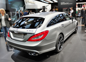 Live in Parijs 2012: Mercedes CLS Shooting Brake