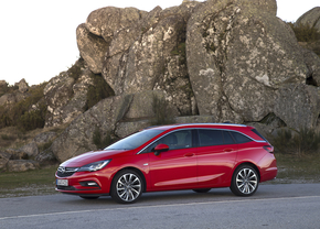 opel-astra-sports-tourer-rijtest-2016