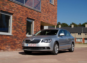 skoda-superb-facelift-2013-berline-rijtest