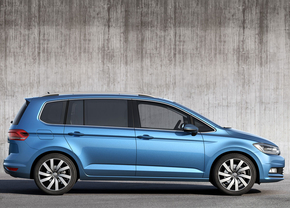 Volkswagen-Touran-2015