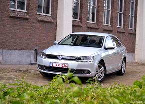 volkswagen-jetta-hybrid-rijtest