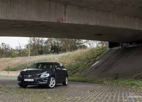 Volvo_V60_Plug-In_Hybrid