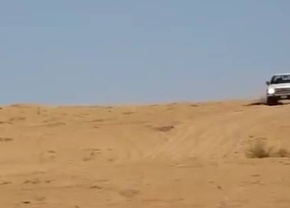 sand-dune-pick-up-race