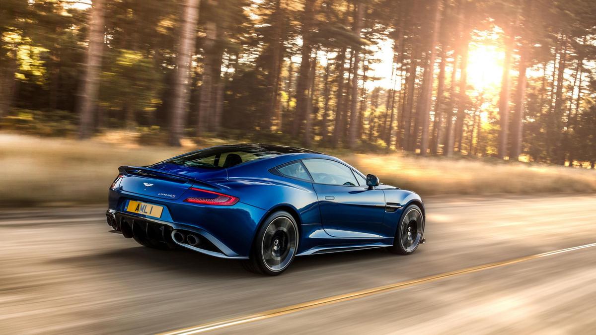 aston-martin-vanquish-s-2016