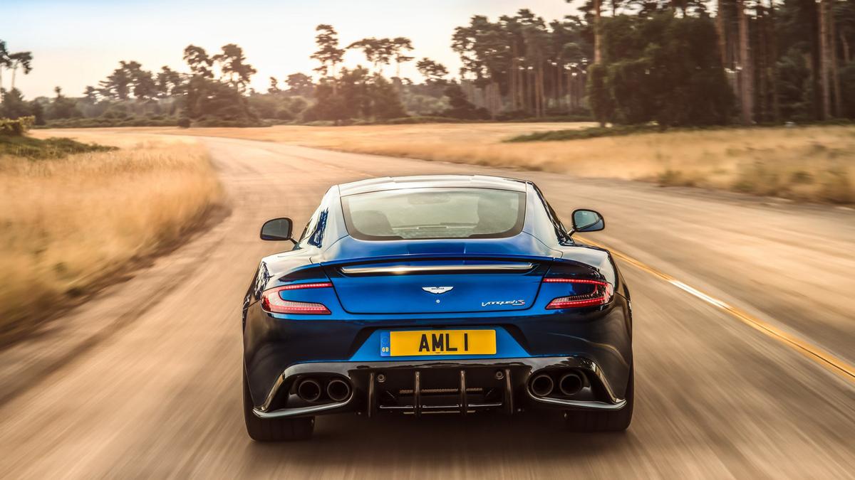 aston-martin-vanquish-s-2016