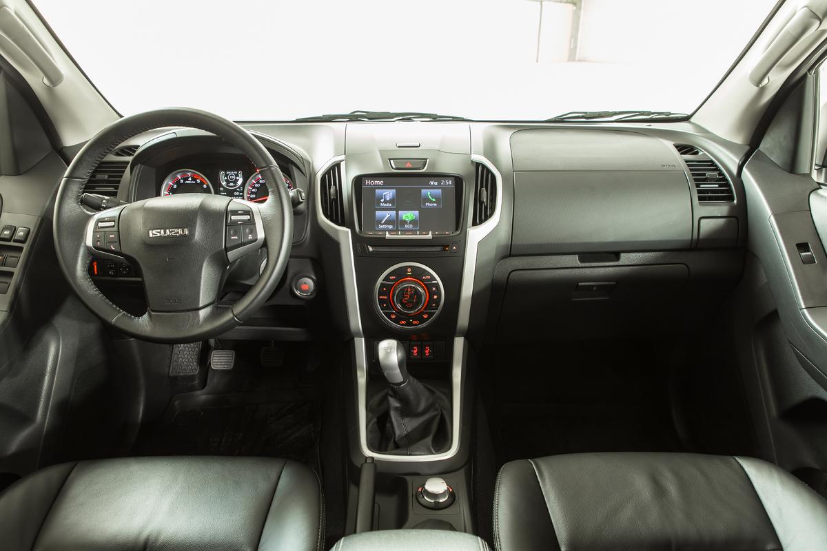 isuzu-d-max-2017-facelift
