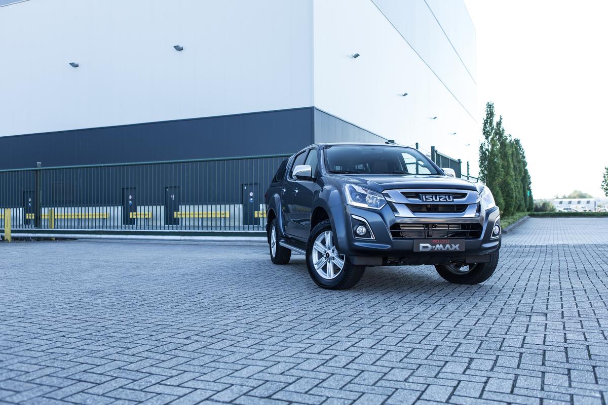 isuzu-d-max-2017-facelift