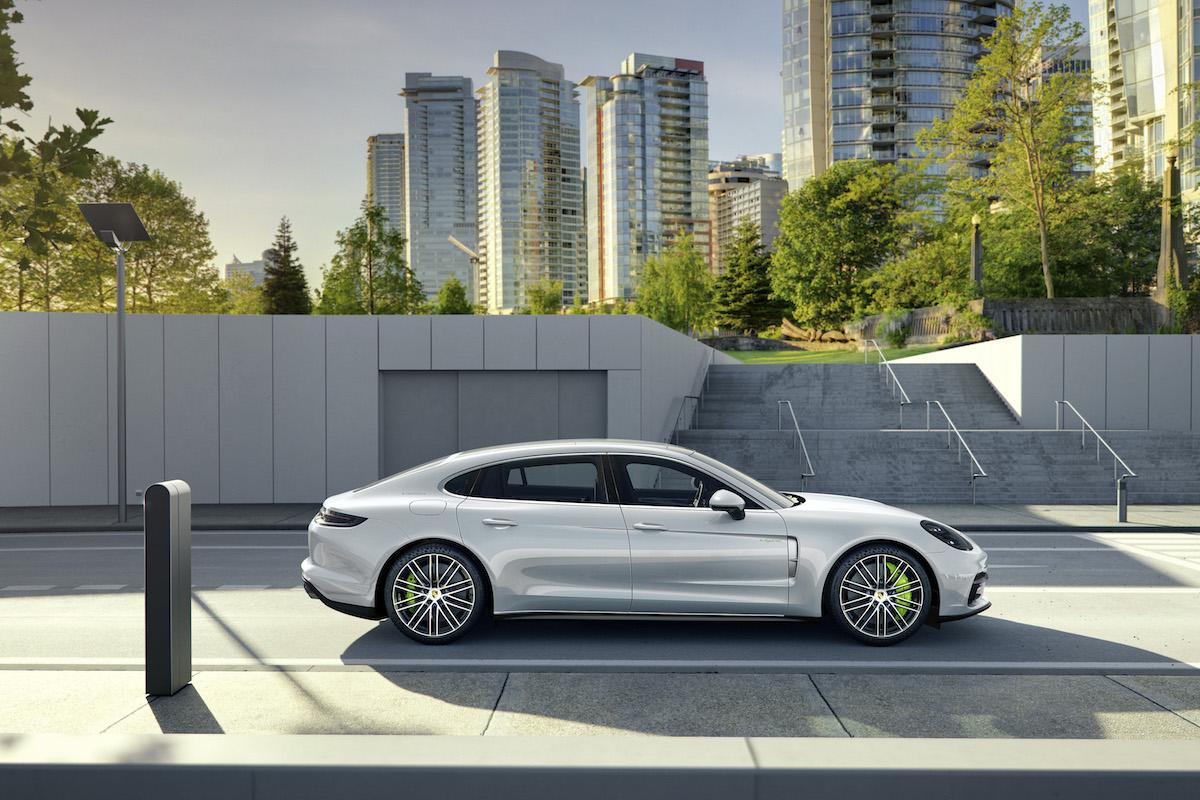 porsche-panamera-executive_05