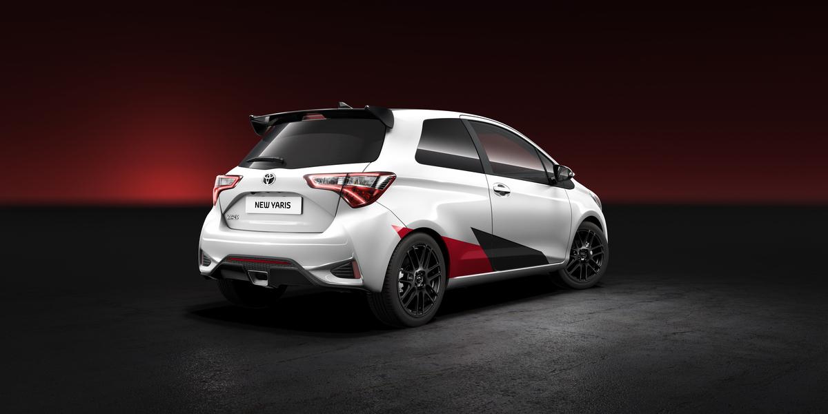 new-yaris-rear