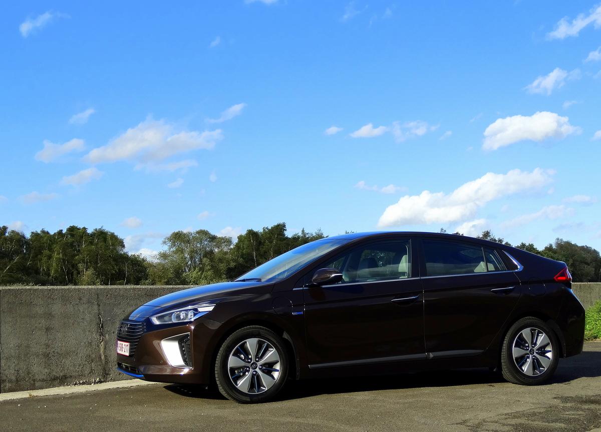 2017-hyundai-ioniq-plug-in-hybride