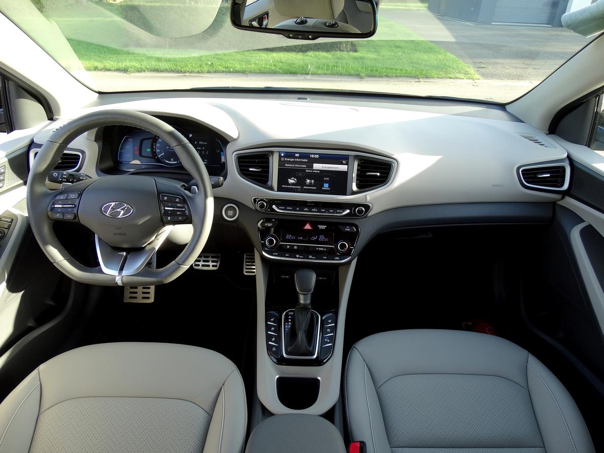 2017-hyundai-ioniq-plug-in-hybride