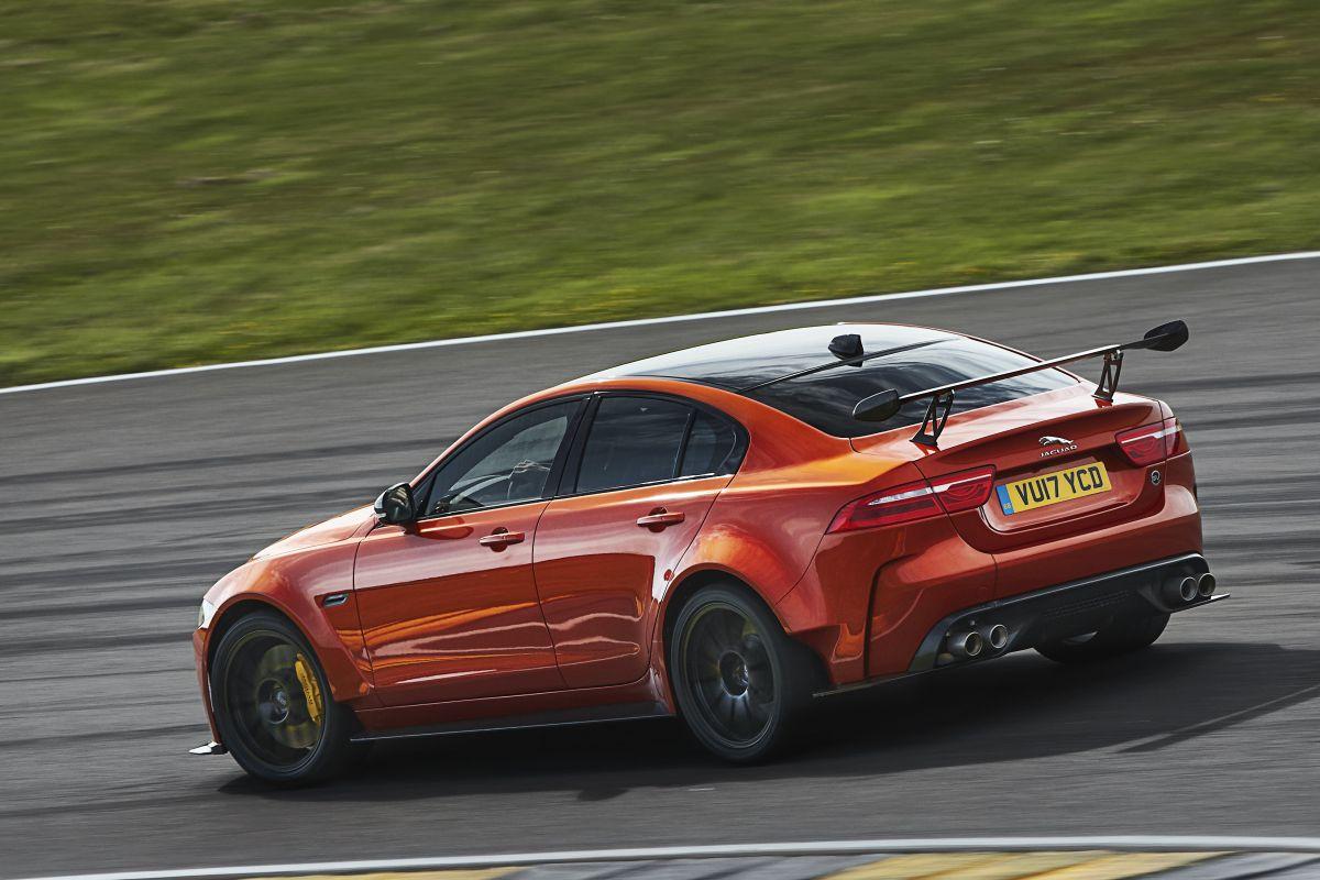 jaguar-xe-sv-project8