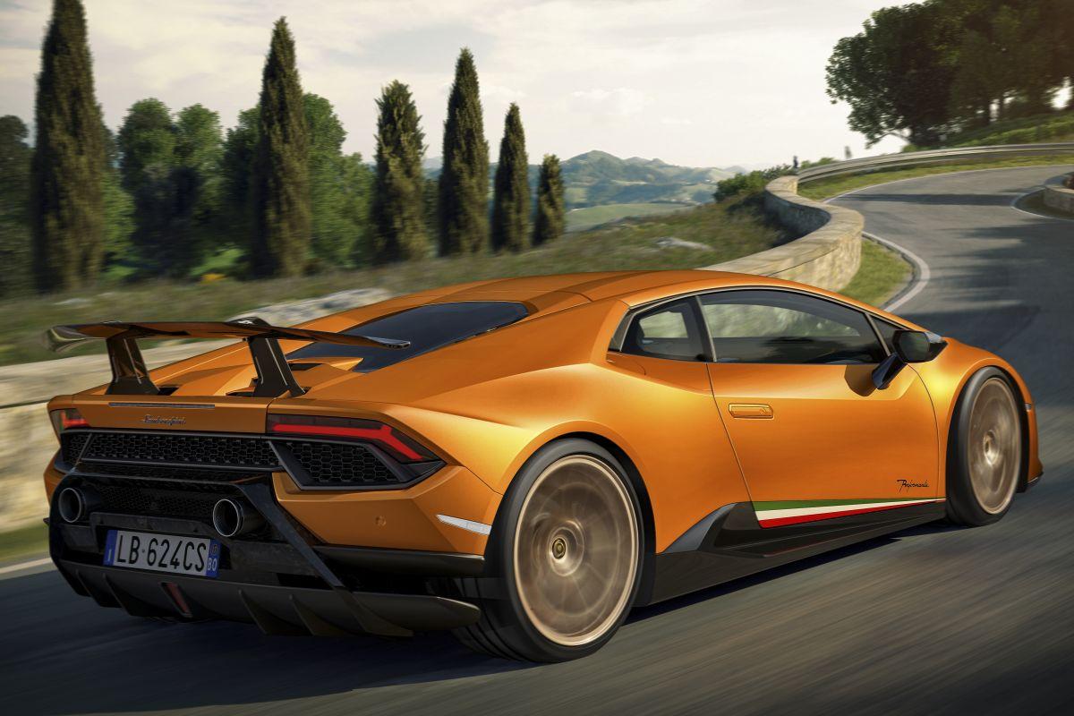 lamborghini-hurucan-performante-2017