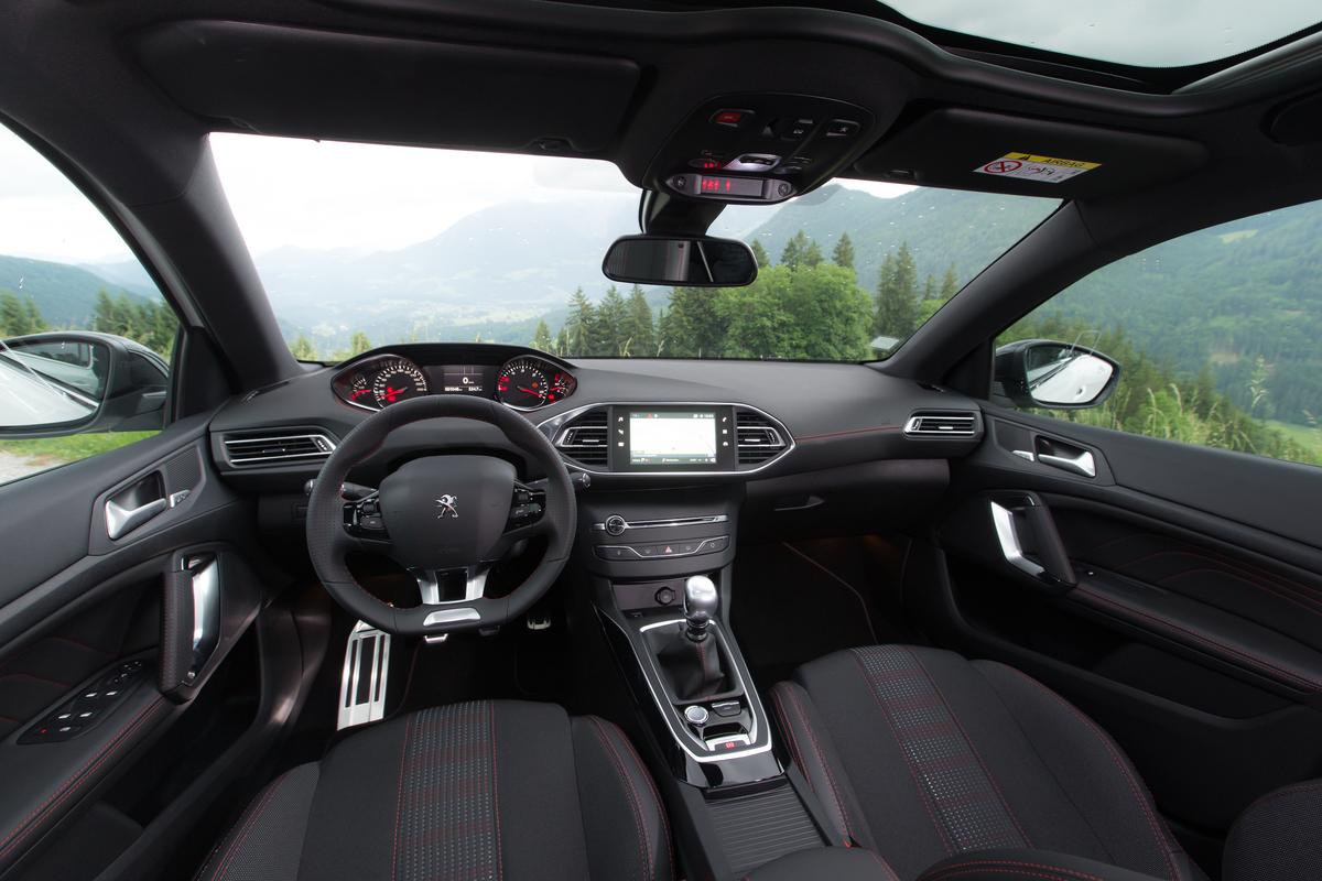 Rij-impressie-Peugeot-308-facelift-2017