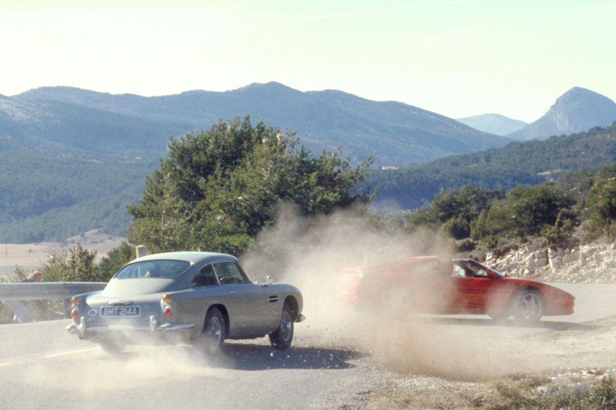  aston-martin-db5-bond