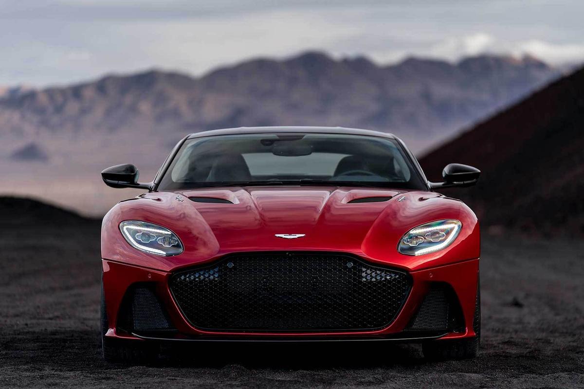 aston-martin-dbs-superleggera-lek