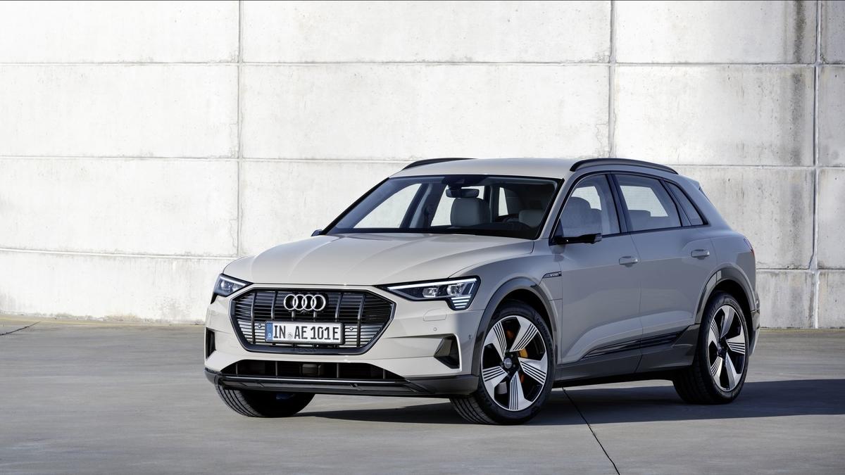 audi-etron-suv-2018_