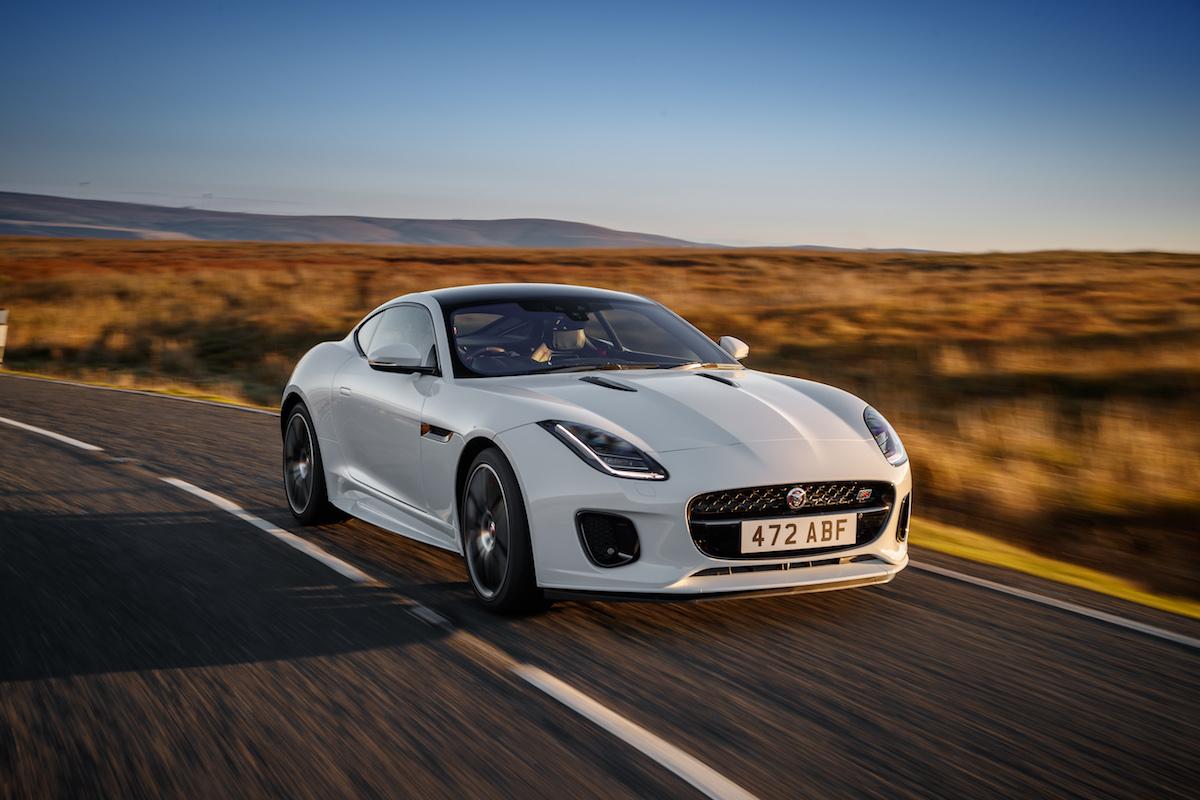 jaguar f-type Chequered-Flag