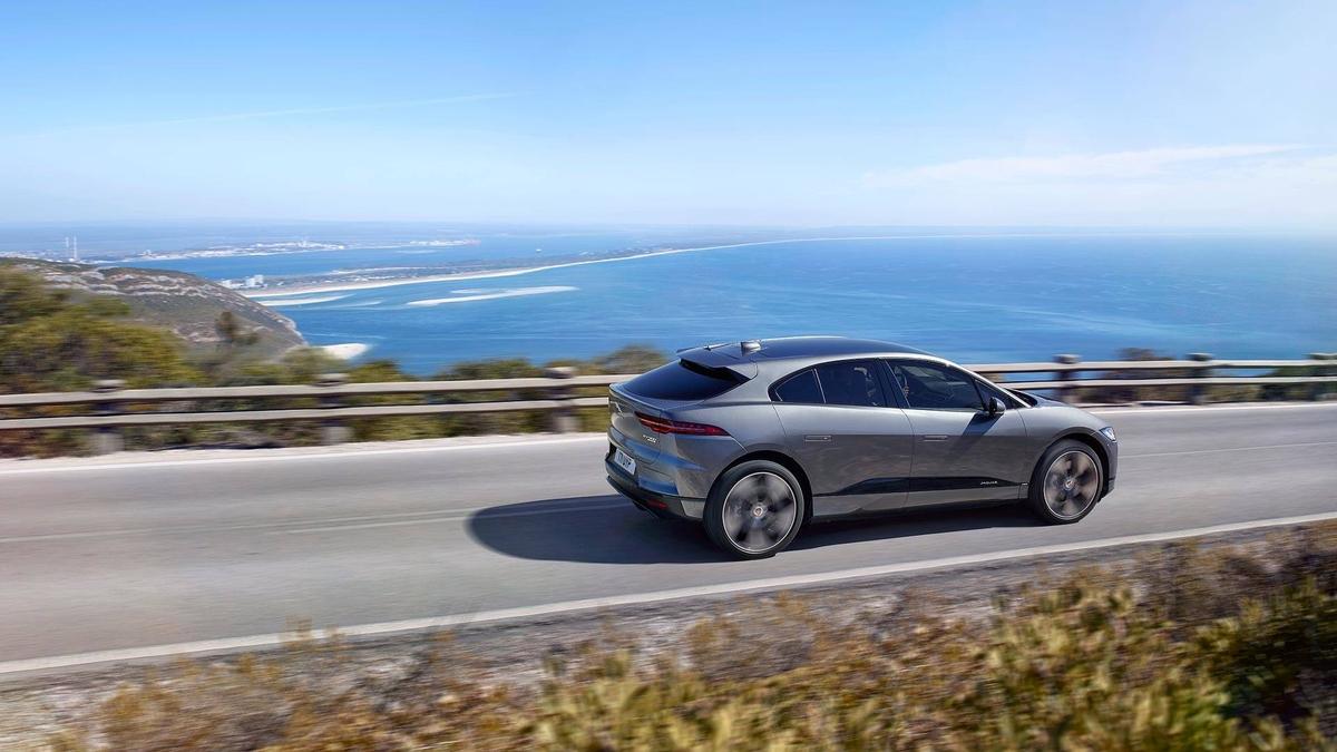  jaguar-i-pace-2018