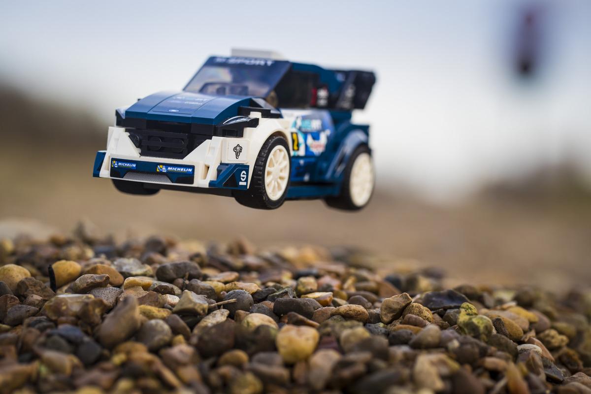 2018-lego-speed-champions-set-ford