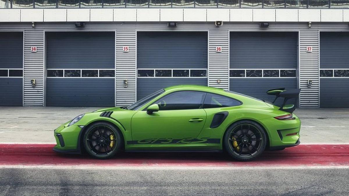 porsche-911-gt3-rs-leak