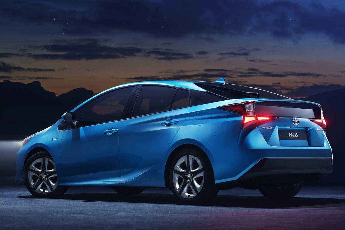 toyota prius facelift 2019