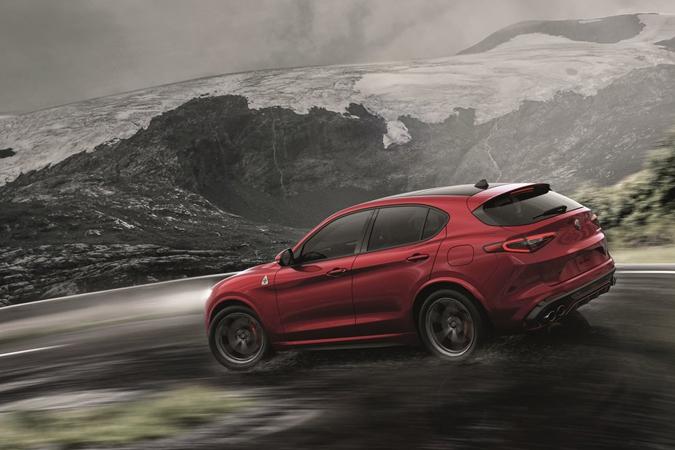 alfa-romeo-stelvio