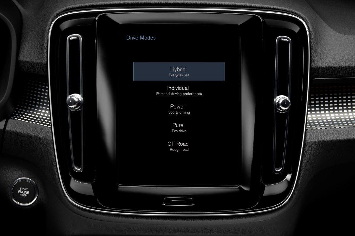 Volvo-XC40-T5-Twin-Engine-2018 Volvo-XC40-T5-Twin-Engine-2018