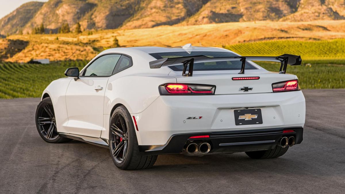 2018-chevrolet-camarao-zl1-1le