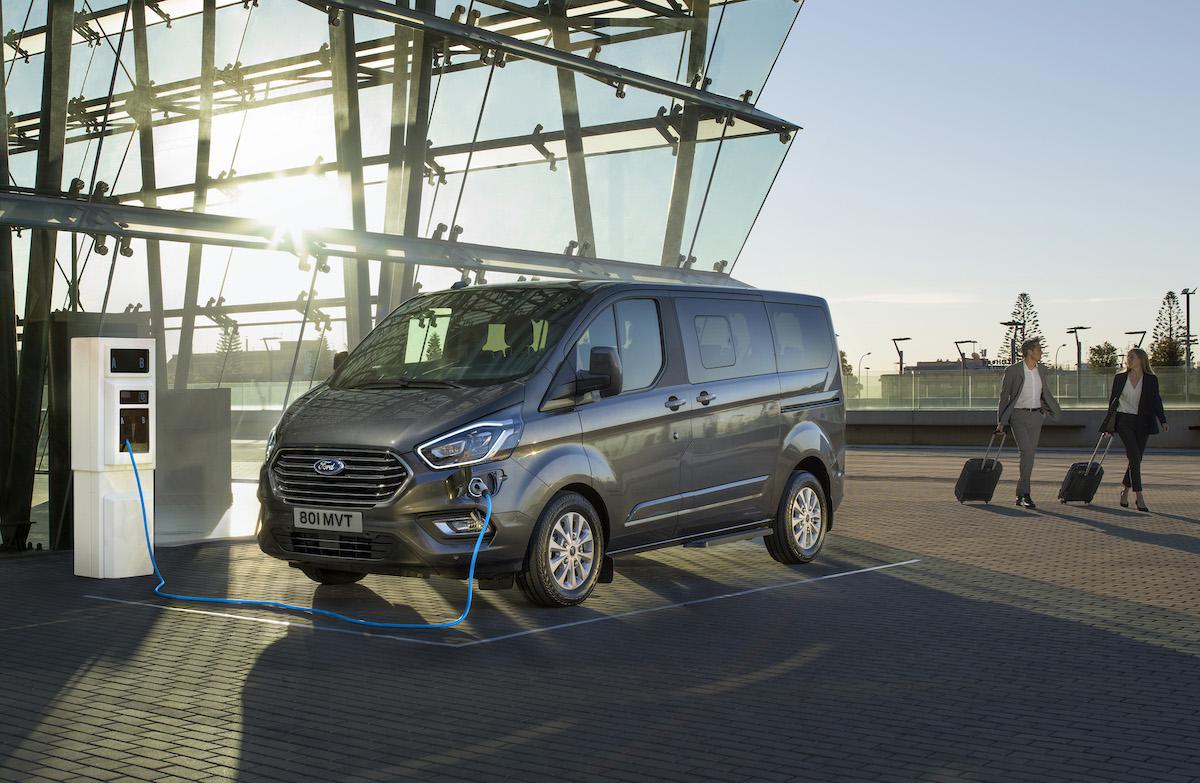 ford tourneo custom phev 2019