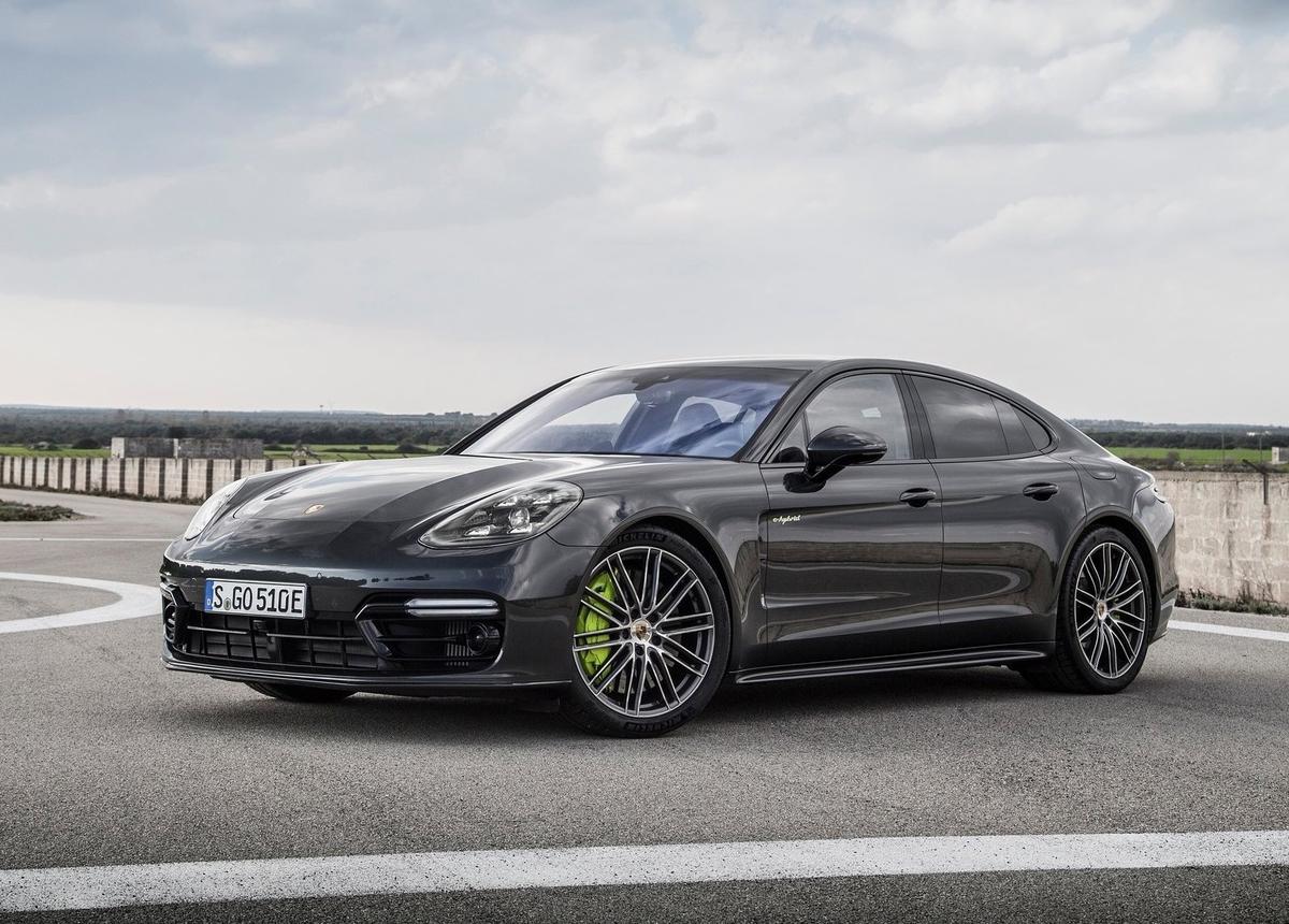 10 jaar Porsche Panamera 10 Years