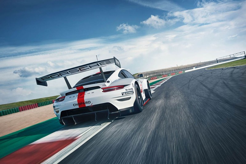 Porsche 911 RSR