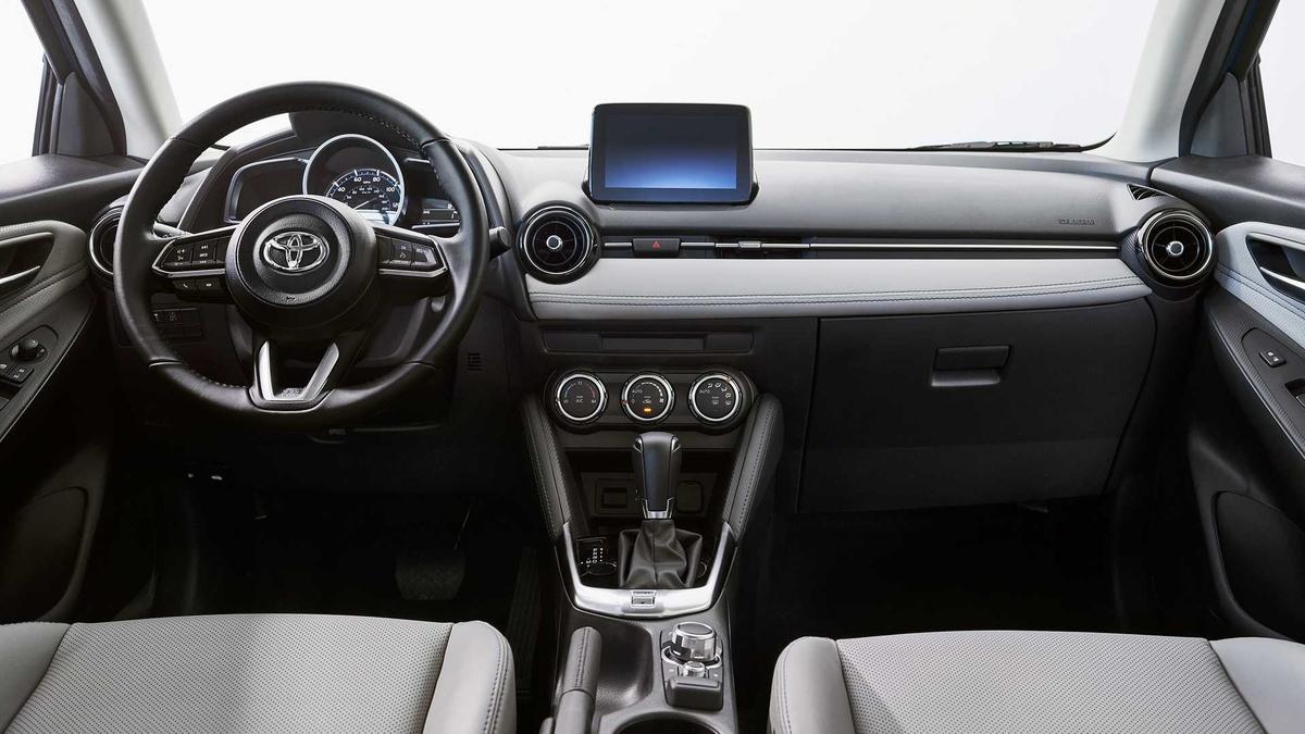 toyota yaris hatchback vs 2019