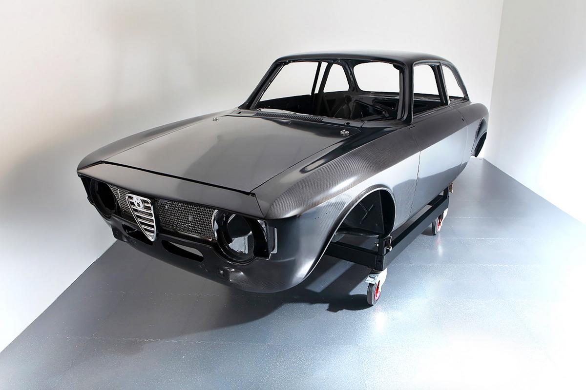 Alfaholics Carbon GTA-R 300