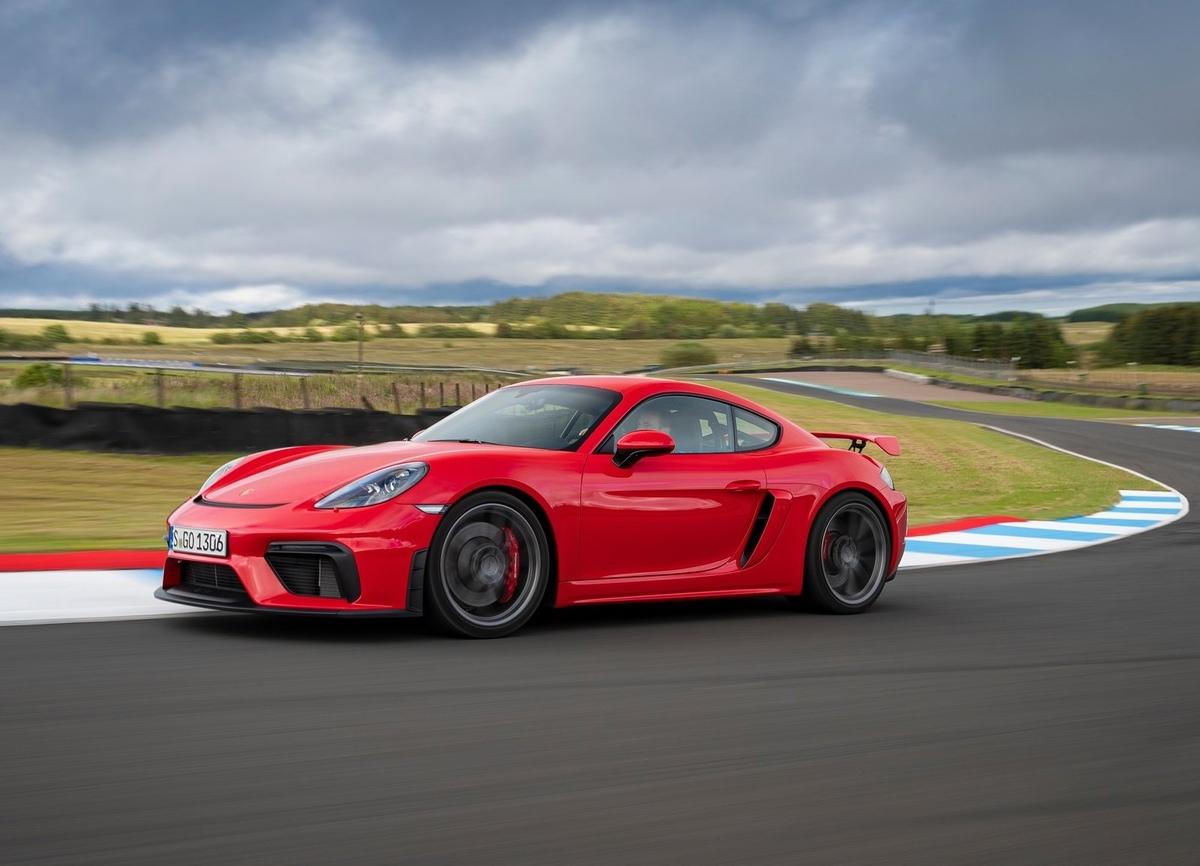 Porsche 718 Cayman GT4 2020 rijtest video