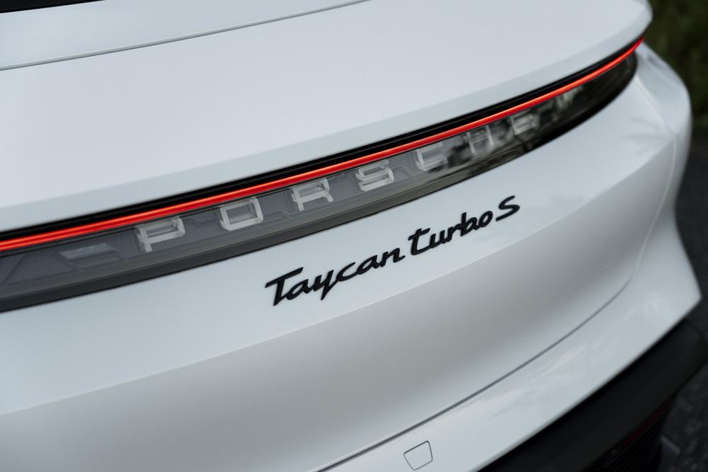 Porsche Taycan Turbo S rijtest Autofans 2020